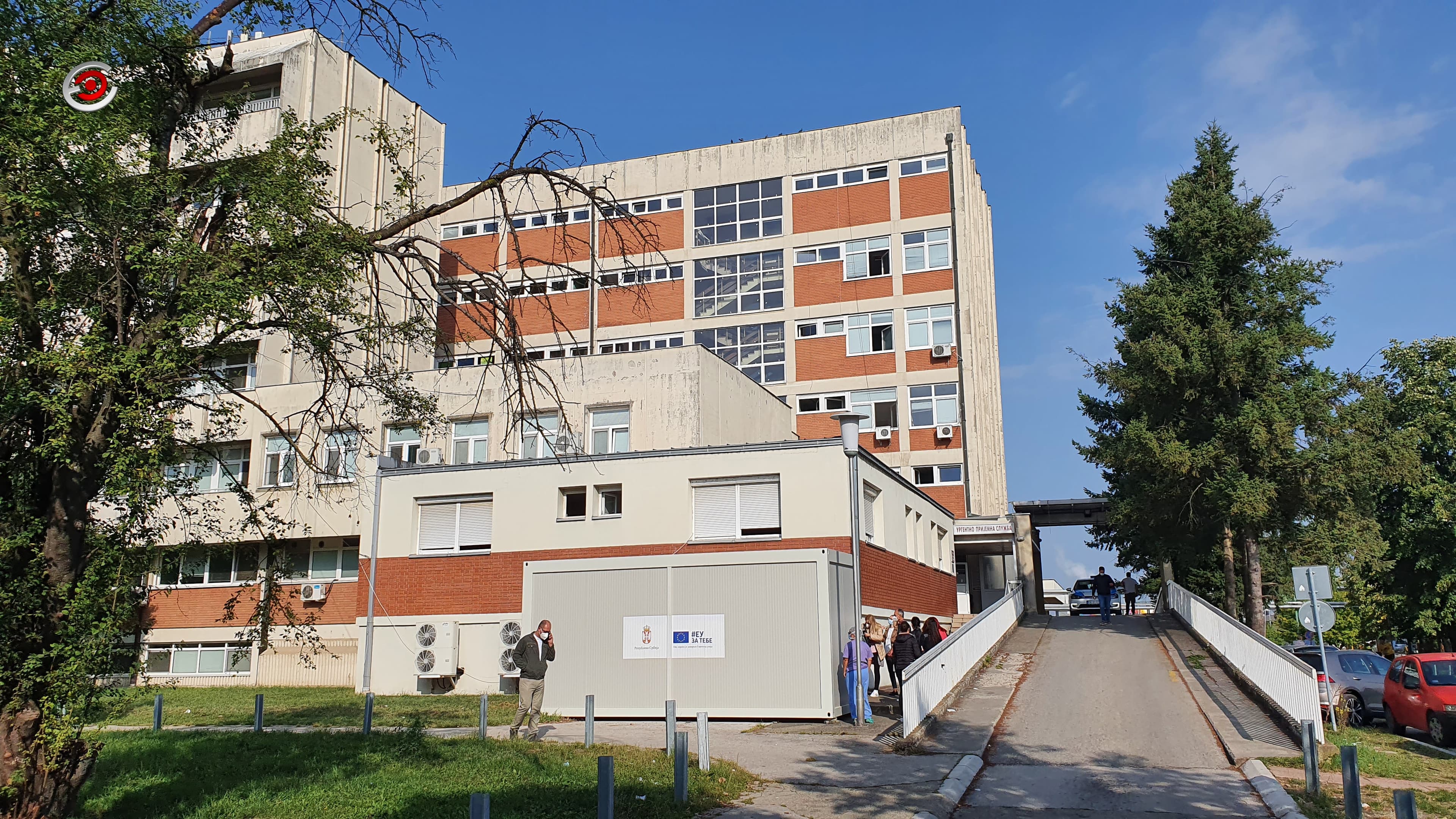 Tri smrtna slučaja na kovid odeljenjima, sa simptomima korona virusa hospitalizovana 2 deteta i 2 trudnice