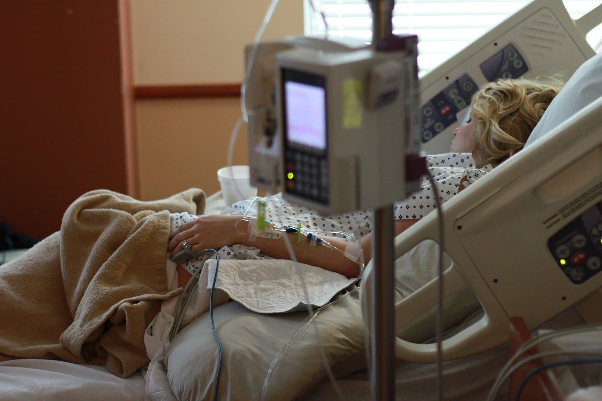 Još tri smrtna slučaja u poslednja 24 sata, 12 pacijenata u respiratornom centru