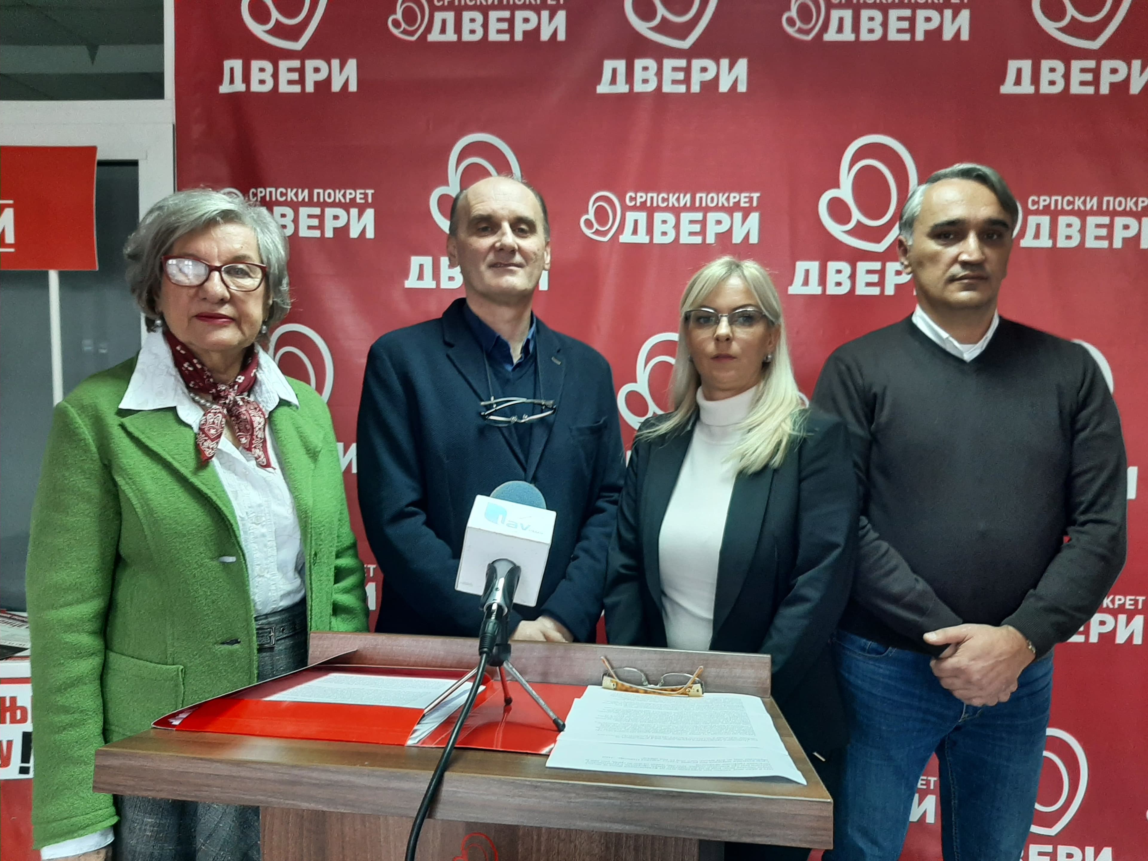 Dveri: Partijska, a ne stručna postavljenja
