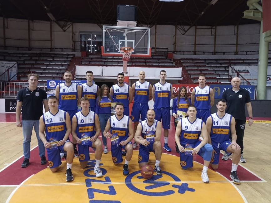 Kompanija "Mozzart" pred gradski derbi Železničaru donirala dva kompleta opreme