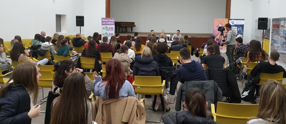 Tribina "Šta sve možeš kad si mlad?"