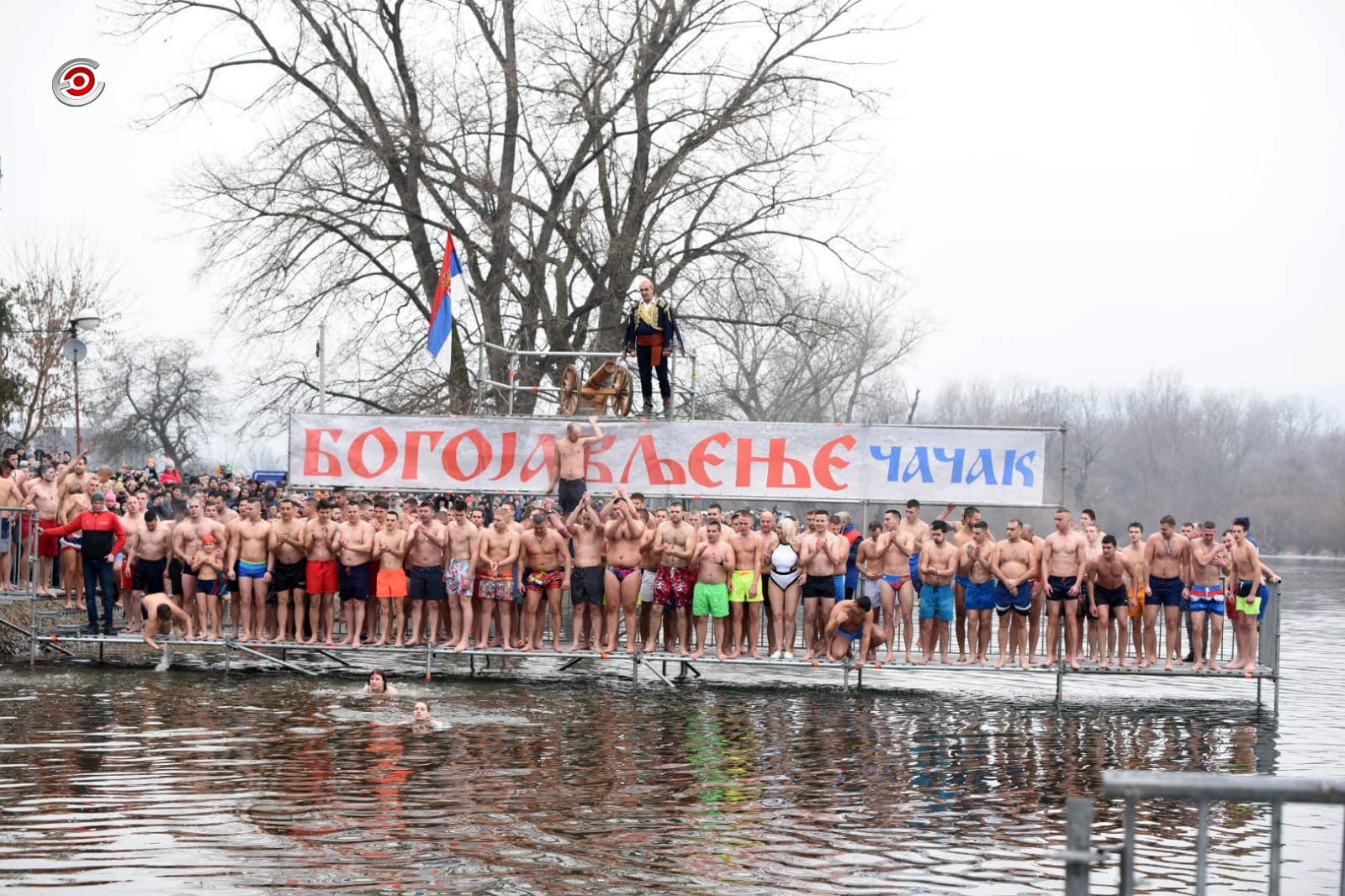 Za plivanje za Bogojavljenski krst prijavljeno 185 učesnika, među njima osam devojaka