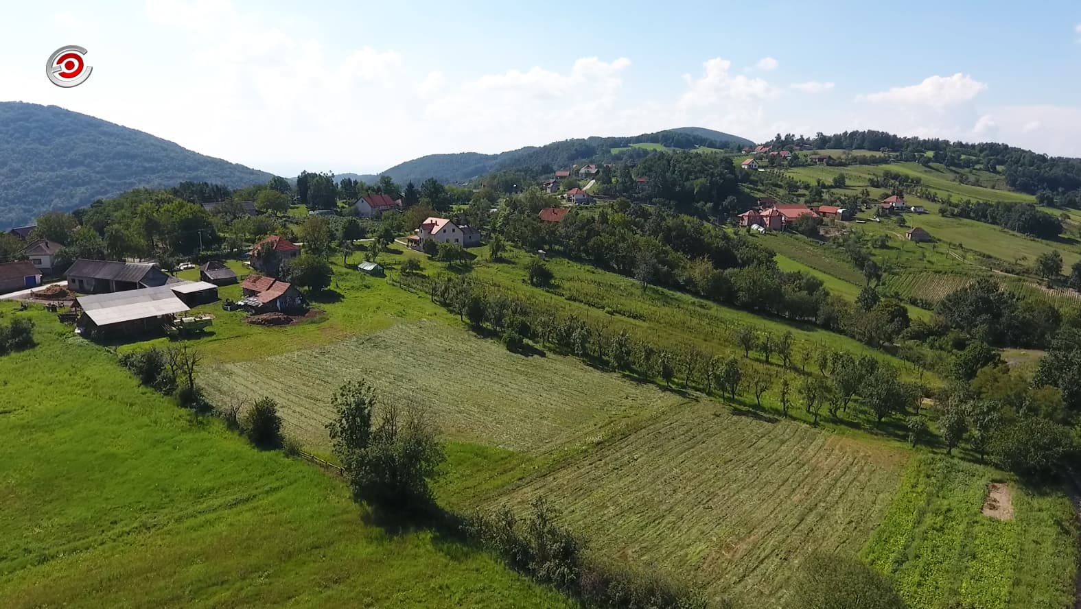 Javni konkurs za dodelu bespovratnih sredstava za kupovinu seoske kuće sa okućnicom