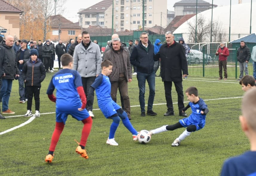 Novi teren za FK Slobodu sa veštačkom travom