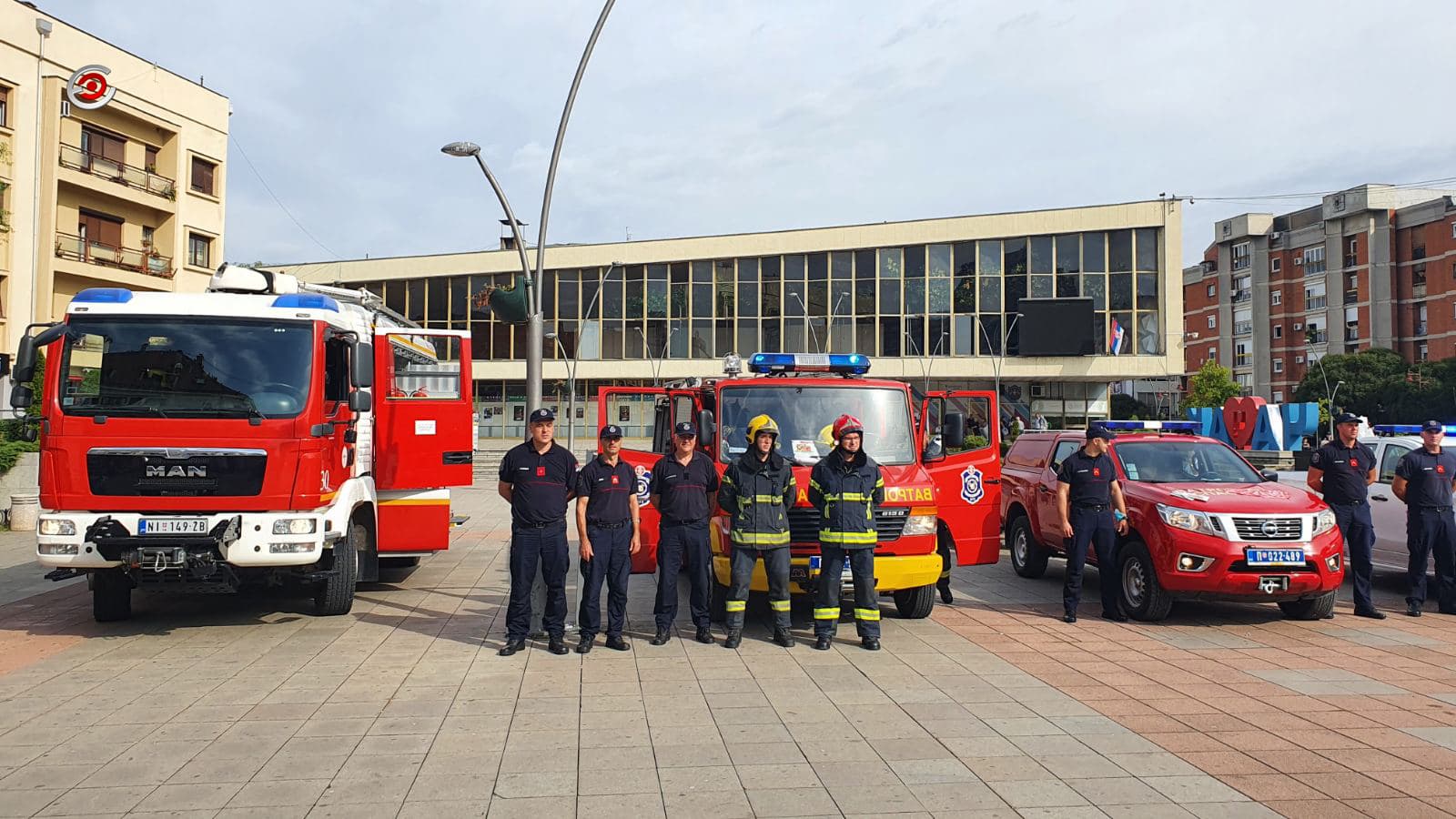 Pokazna vežba na Gradskom trgu povodom Dana Sektora za vanredne situacije i slave vatrogasaca-spasilaca