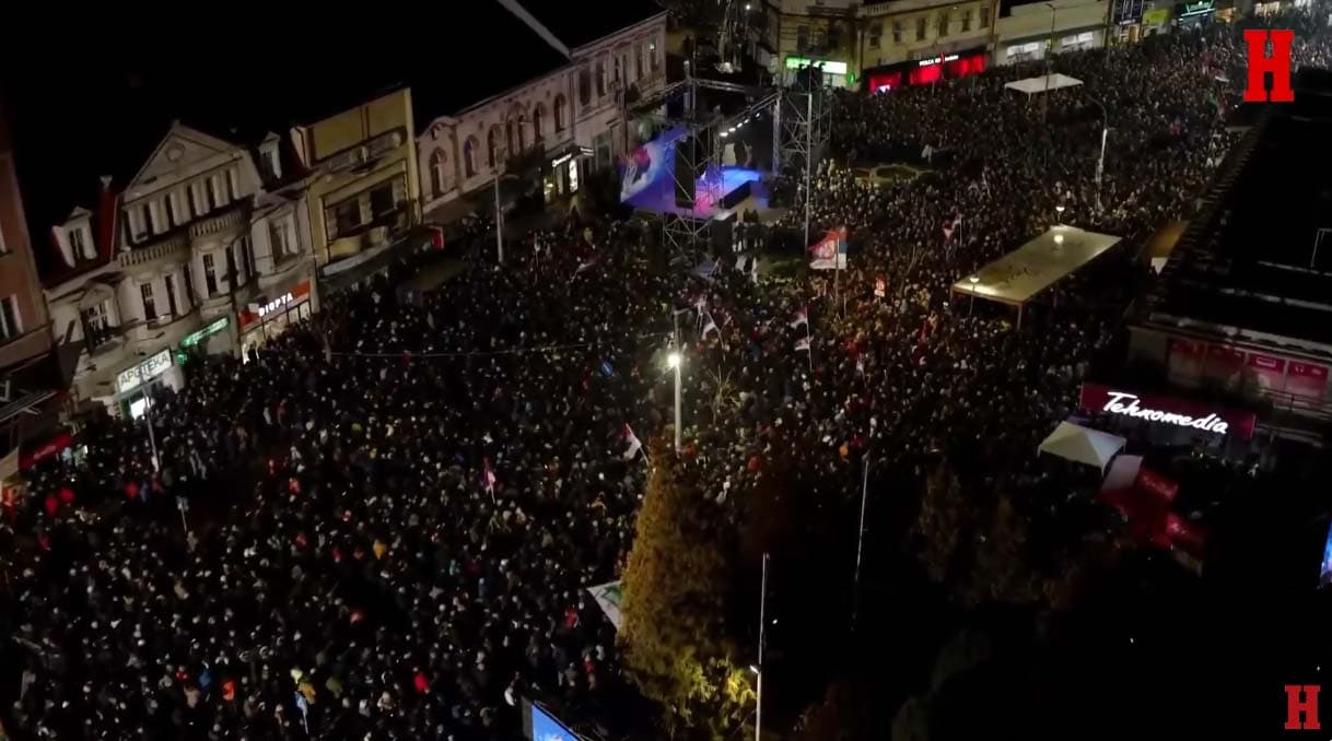 Arhiv javnih skupova: U Jagodini na mitingu podrške predsedniku Srbije oko 14.000 ljudi