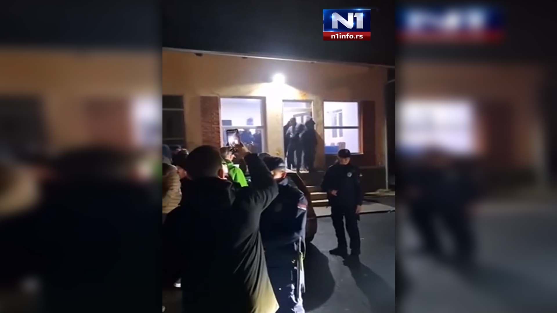Gradonačelnik Kraljeva opet zasut jajima, gađali ga meštani u selu Cvetke (VIDEO)
