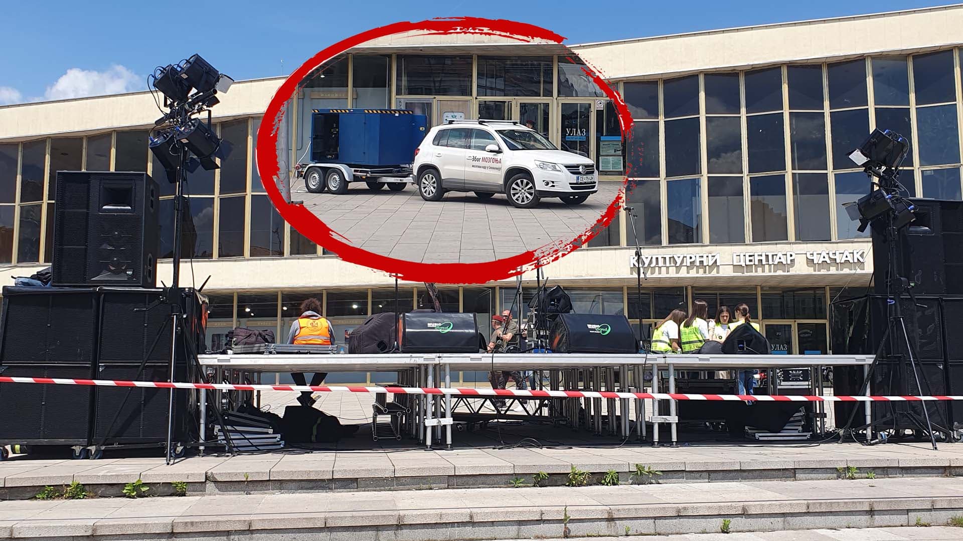 Počeo protest u Čačku: Studentima nije dozvoljeno korišćenje struje na Gradskom trgu, stigao agregat