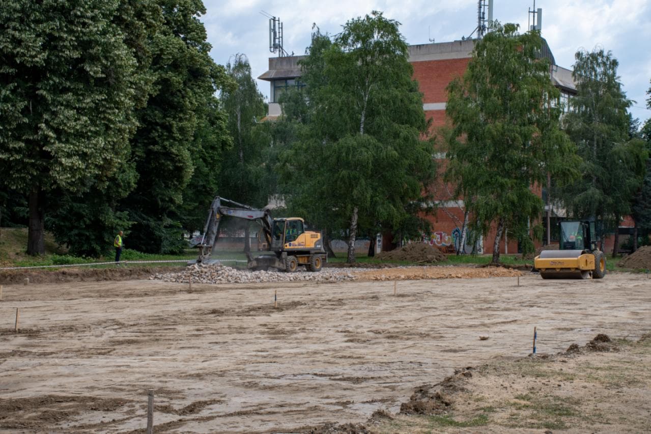 Gradi se novi parking prostor uz Dom učenika