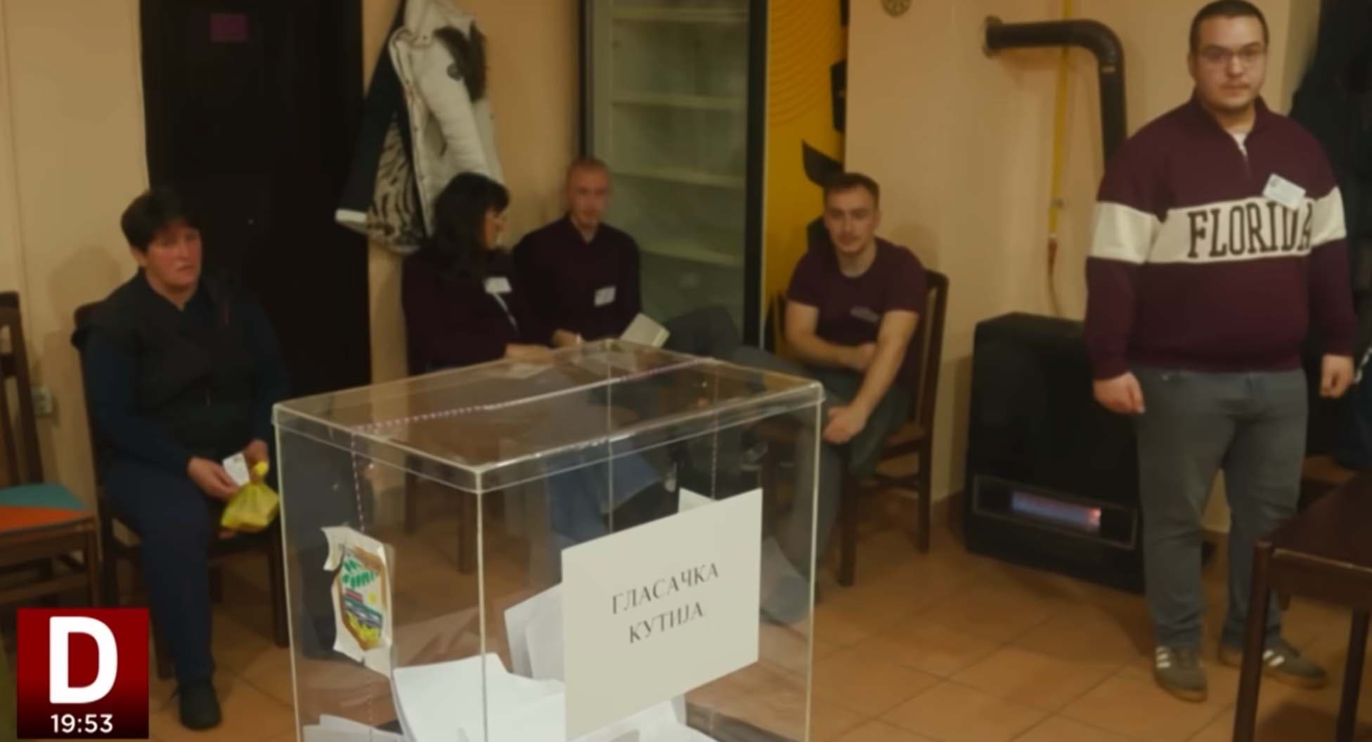 Održani lokalni izbori u Mionici, Negotinu i Sečnju: Vučić proglasio pobedu SNS-a u sve tri opštine, studentska lista u Mionici osvojila 42 odsto, dan protekao u incidentima
