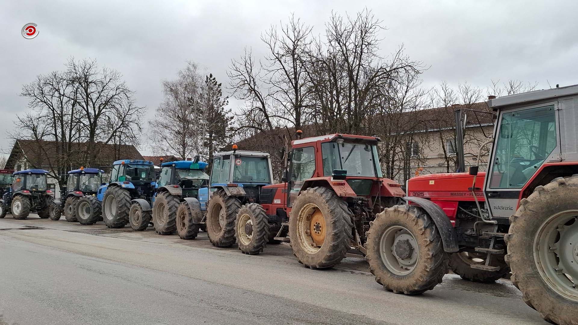 Povećava se broj blokada širom Srbije, poljoprivrednici poručuju: Do ispunjenja zahteva!