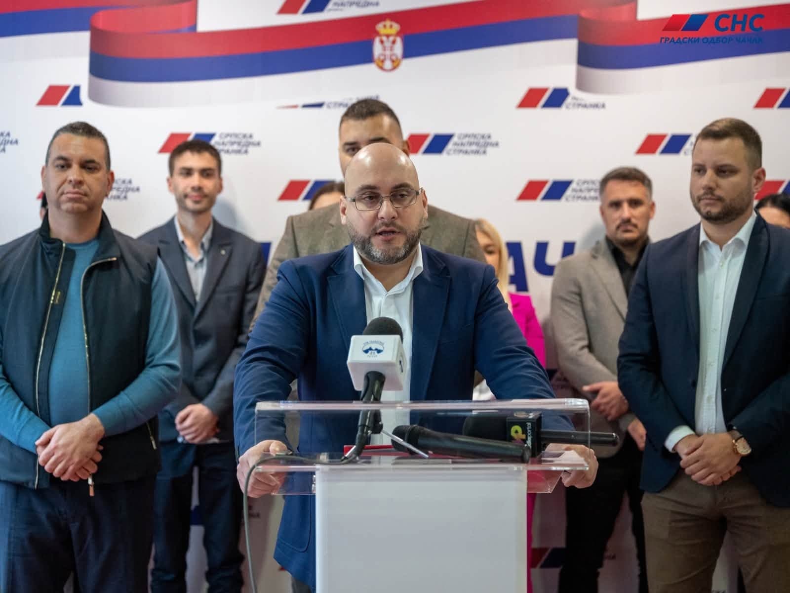 Politička promena u Čačku: Božović napustio Dveri i vratio se u SNS